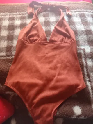 Bañador mujer ocre atado al cuello