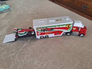 Camión y Coche Cars Francesco