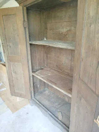 Armadio noce massiccio 1800