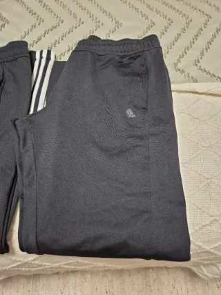 2 Pantalónes,chándal Adidas negro,estatura 1.57