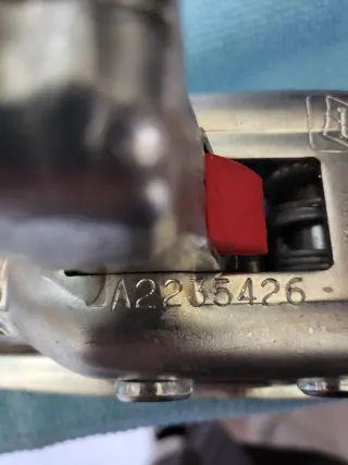 Enganche de remolque metálico