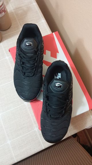 Tenis Nike Air Max Plus TN Negras