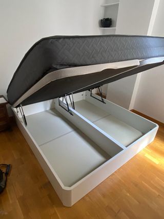 Canapés colchones cabezales sofas mesitas armarios