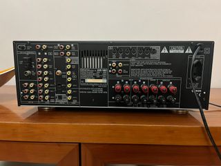 Amplificador AV Denon AVR-1802