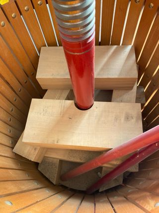 Prensa de vino de madera