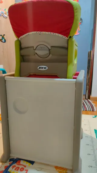 Trona Jane desmontable mesa y silla