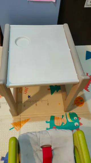 Trona Jane desmontable mesa y silla