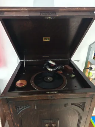 Gramófono His Master's Voice 193