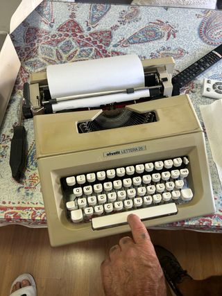 Olivetti Lettera 25 Máquina de Escribir Antigua