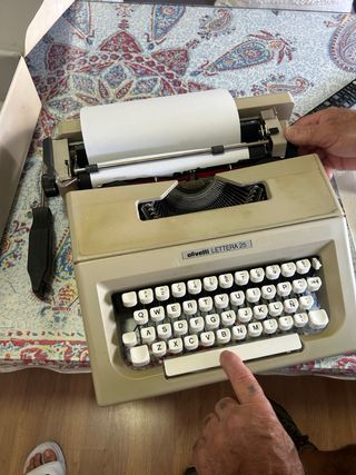 Olivetti Lettera 25 Máquina de Escribir Antigua