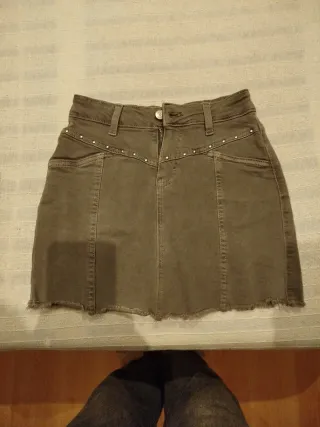 Falda vaquera g con tachuelas
