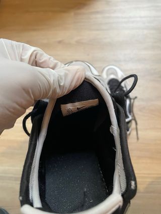 Nike Zoom 2k Talla 45 Negras y Blancas