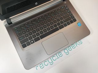 HP Pavilion 14-ab054ca i5-5200U 8GB 240GB SSD