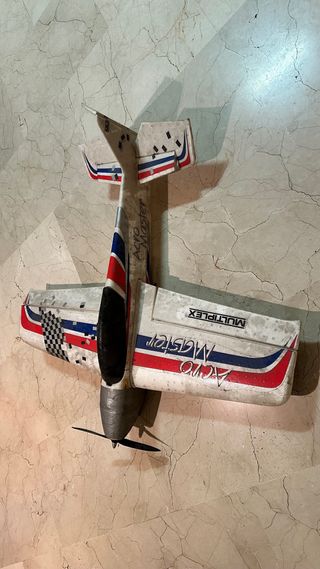 Avión Acromaster Multiplex