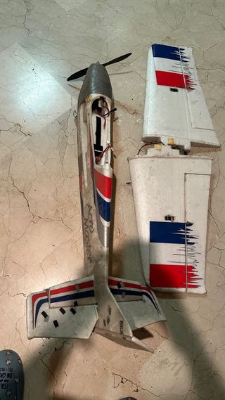 Avión Acromaster Multiplex