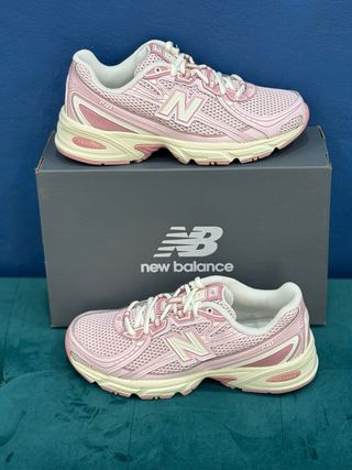 Zapatillas New Balance Rosa y Beige