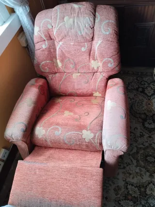 Sofá de 2 plazas con estampado floral