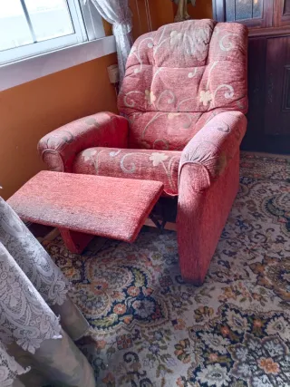 Sofá de 2 plazas con estampado floral