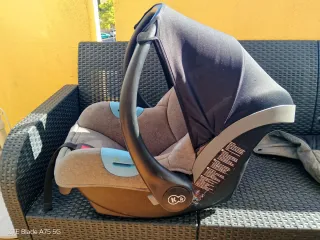 Cochecito de bebé con funda