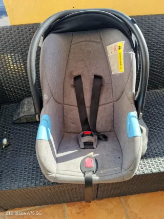 Cochecito de bebé con funda