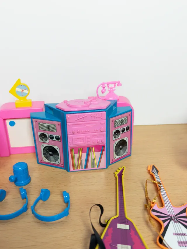 Barbie home entertainment center 1987