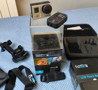 Cámara GoPro Hero 3 + Accesorios