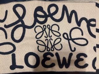 Bufanda Loewe Negra y Beige