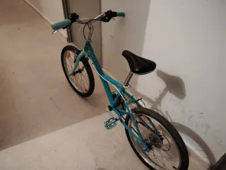 Bicicleta infantil azul