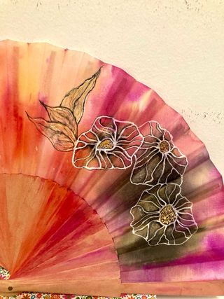 Abanico de madera pintado a mano