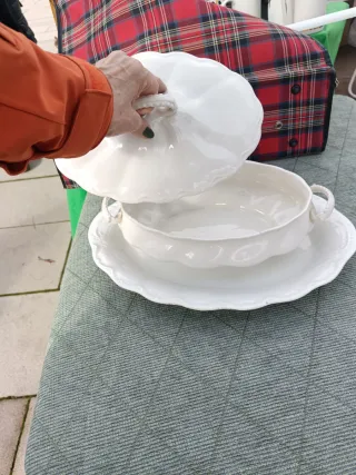 Sopera de porcelana antigua