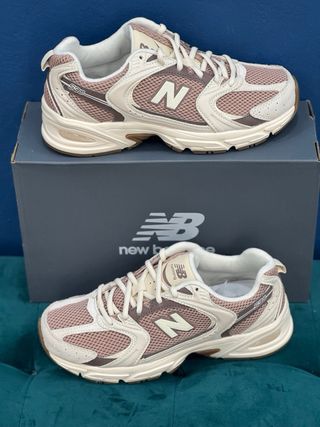 New Balance 530 Beige y Rosa