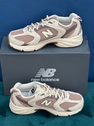 New Balance 530 Beige y Rosa