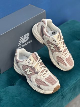 New Balance 530 Beige y Rosa