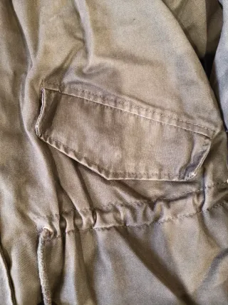 Abrigo verde con capucha de pelo Talla S