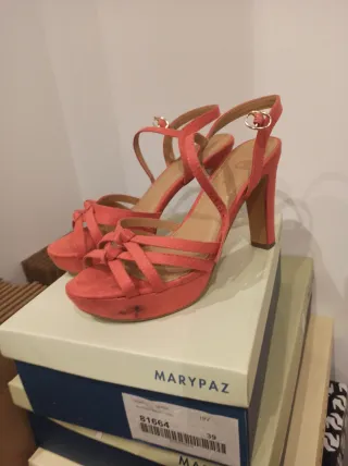 Sandalias Marypaz tacón y plataforma rojo 39
