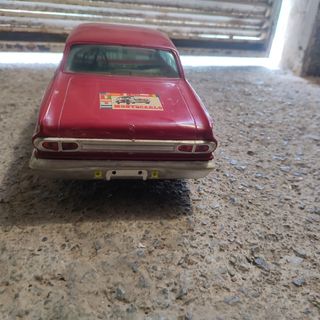 Coche Dodge Jyesa Rojo