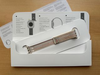 Apple X Nike 40mm. Starlight/Pink Sport Loop