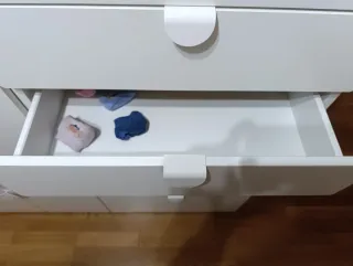 Armario blanco puertas