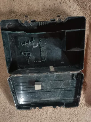 Caja Hitachi SDS max