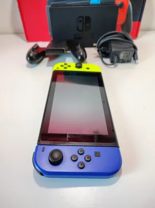 Nintendo Switch 32GB Con Scatola e Accessori