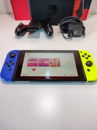 Nintendo Switch 32GB Con Scatola e Accessori