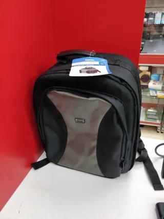 Cámara Nikon D3100 + Bolso y Accesorios