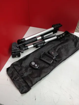 Cámara Nikon D3100 + Bolso y Accesorios