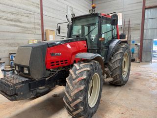 Tractor Valtra 8150-4 (2002)