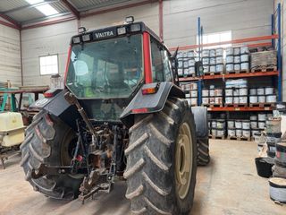 Tractor Valtra 8150-4 (2002)