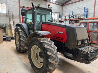 Tractor Valtra 8150-4 (2002)