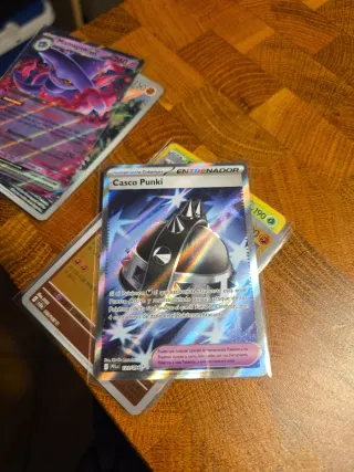 Carta Pokémon Casco Punki Entrenador