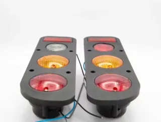 Faros Traseros Nissan Terrano 2