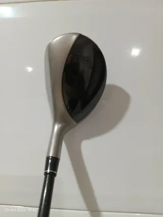 2 Híbridos Taylormade R7
