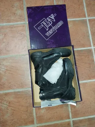 Botas militares negras